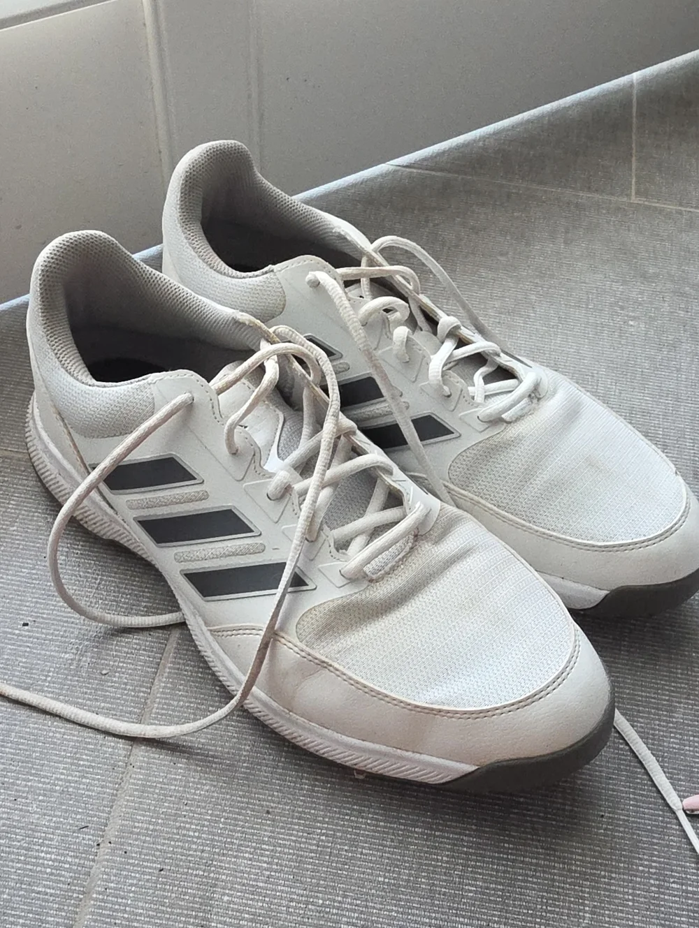 Addias Mens Golf Shoe in White, Gray and Black